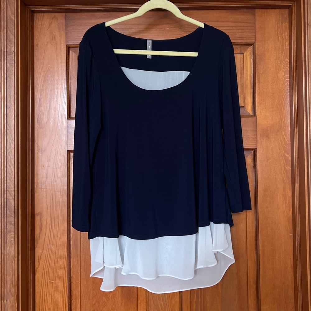 LAST TANGO Navy and White Blouse / Tunic in Size Medium